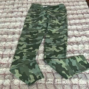 Spotted zebra girl Camo Leggings size 8